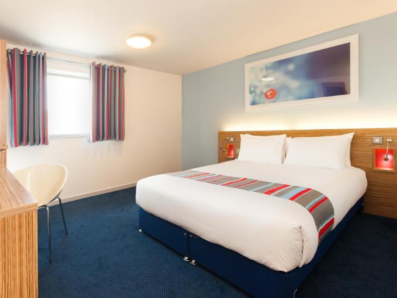 Travelodge Glossop Bagian luar foto