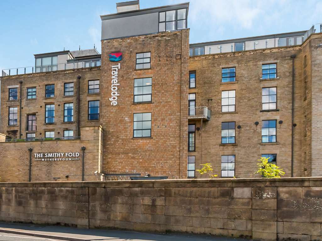 Travelodge Glossop Bagian luar foto