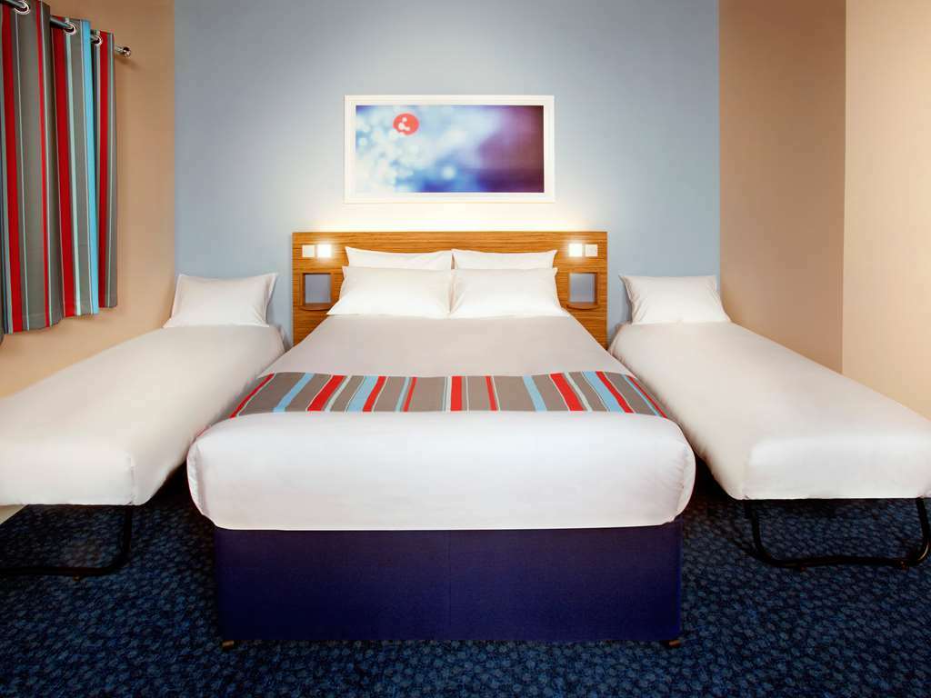 Travelodge Glossop Ruang foto